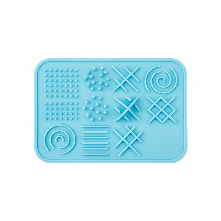 Silicone lick mat for dogs and cats filled with peanut butter
